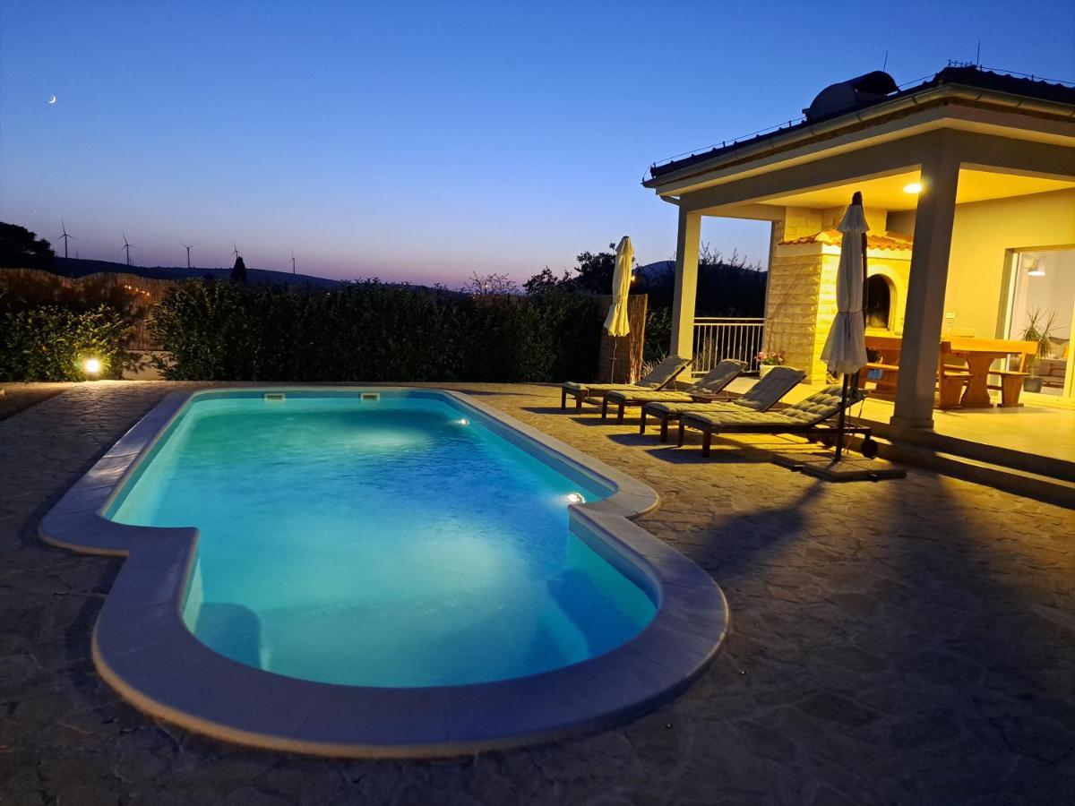 Modern Guest House Rak With Beautiful Pool Šibenik Dış mekan fotoğraf