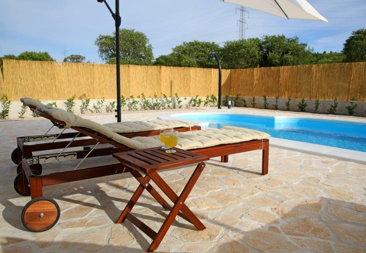 Modern Guest House Rak With Beautiful Pool Šibenik Dış mekan fotoğraf